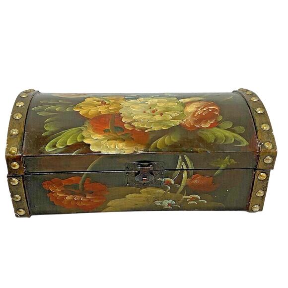 Vintage inspired tole painted wooden keepsake box dark varnish & brass tacks - Picture 2 of 9
